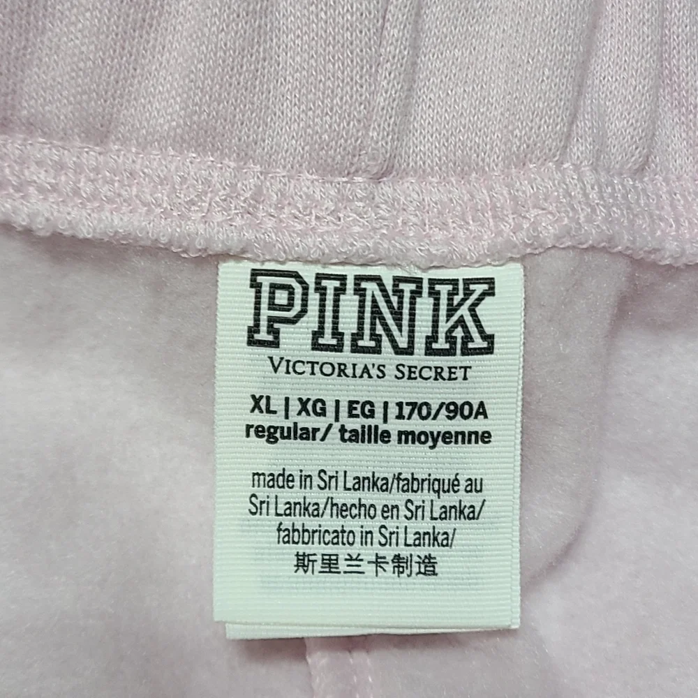 PINK Victoria's Secret Boyfriend embroidered floral logo lounge shorts size XL - Picture 3 of 6